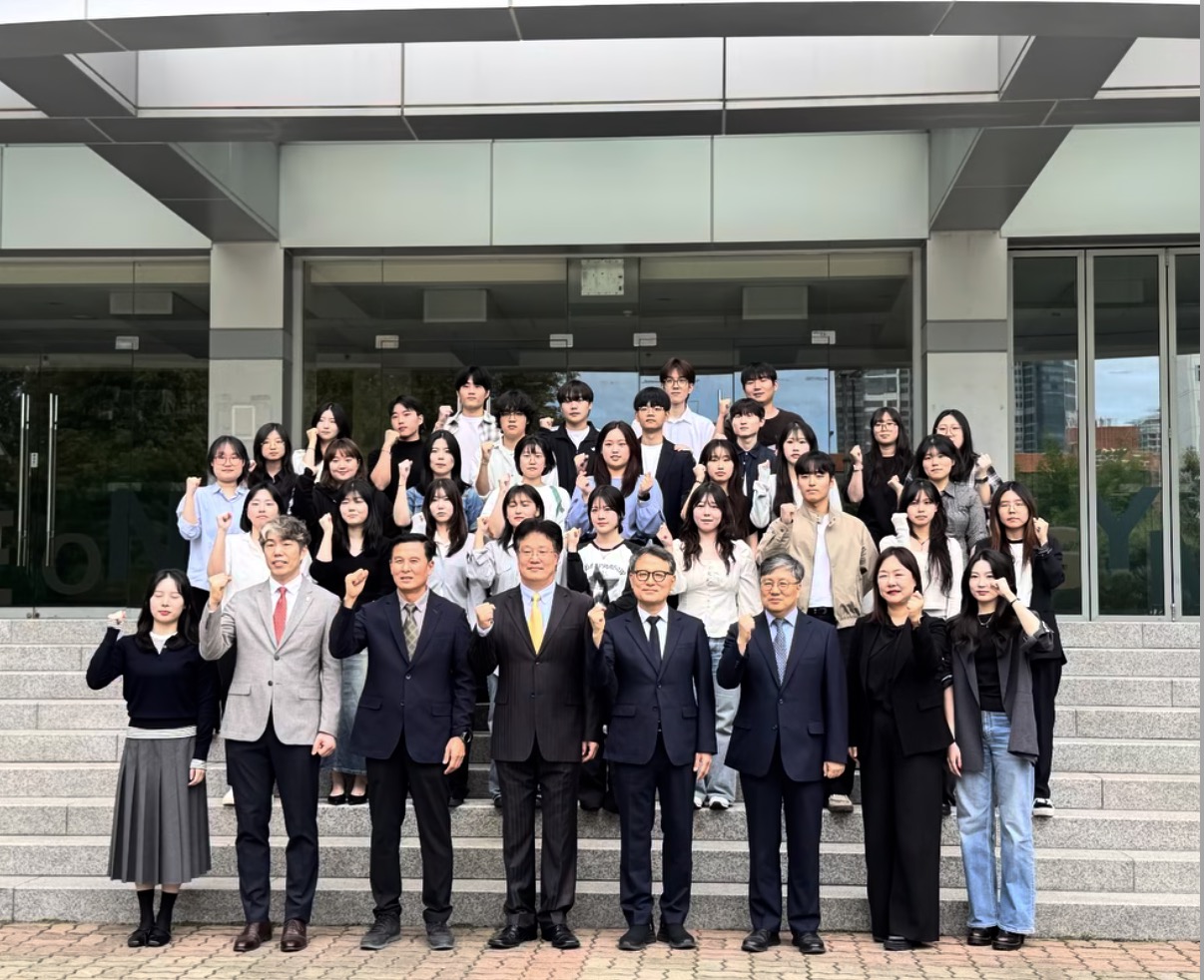 [졸업생 사진촬영]